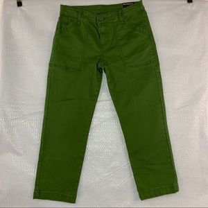 Kut from the Kloth Crop Straight Leg Jeans. G26